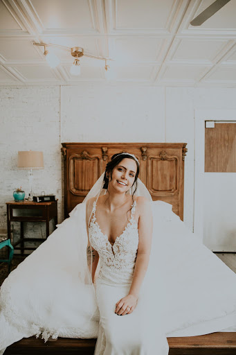 Bridal Shop «The Gown Shop Bridal», reviews and photos, 202 Louisiana Ave, Perrysburg, OH 43551, USA