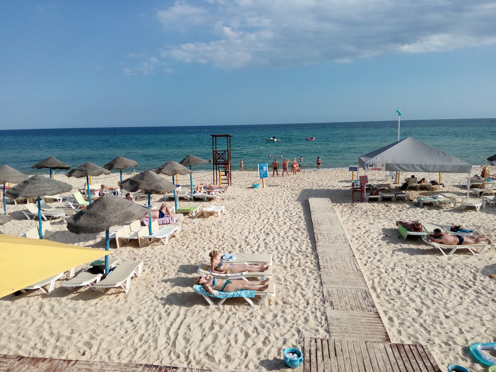 Plage Jinene Hammamet'in fotoğrafı çok temiz temizlik seviyesi ile