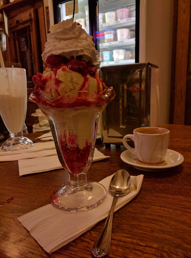 Ice Cream Shop «Pearl Ice Cream Parlor», reviews and photos, 207 Pearl St, La Crosse, WI 54601, USA