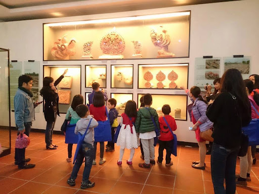 Trung tâm mỹ thuật Art Talent - Xưởng Nghệ Thuật - Trung Tâm Mỹ Thuật - Lớp Dạy Học Vẽ - Học Viện Hội Hoạ - Ha Noi Art Class for Kids Children, Adults (Vietnam)