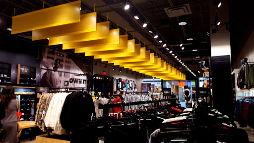 Shoe Store «Footaction», reviews and photos, 21540 Hawthorne Blvd, Torrance, CA 90503, USA