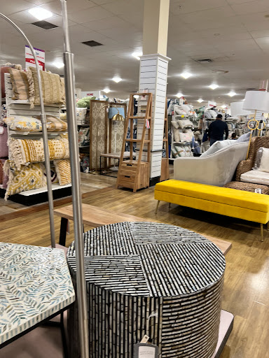 Department Store «T.J. Maxx & HomeGoods», reviews and photos, 103 S Mt Juliet Rd #610, Mt Juliet, TN 37122, USA