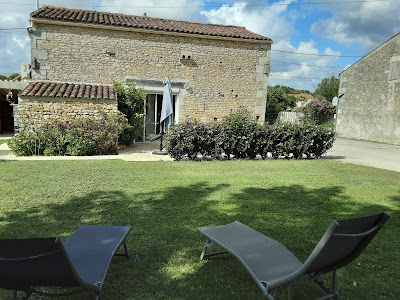 gite "les tourterelles" à Thaims