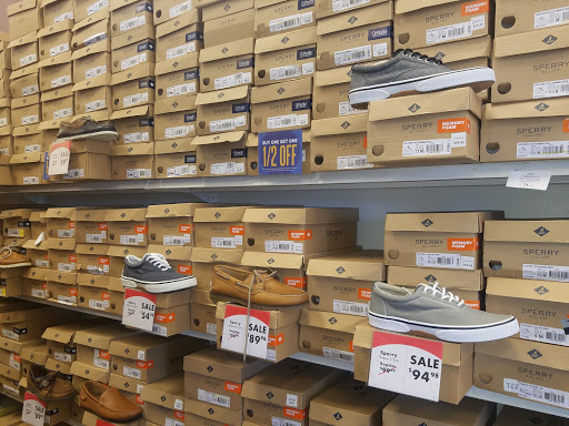 Shoe Store «Shoe Carnival», reviews and photos, 6524 Garth Rd, Baytown, TX 77521, USA