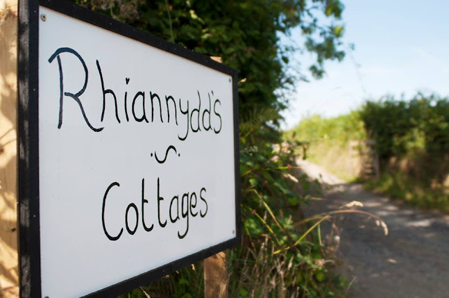 Reviews of Rhiannydds Cottages in Glasgow - Hotel