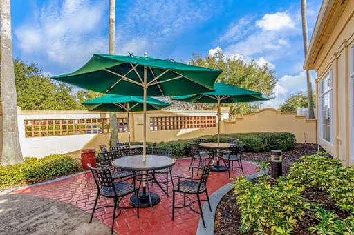 La Quinta Inn & Suites by Wyndham Orlando Airport North