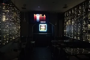 Pub Morla image