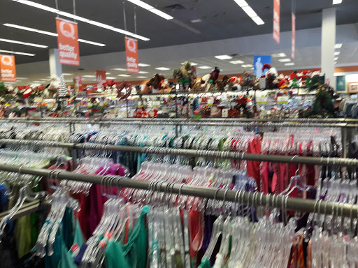 Thrift Store «Kyrene & Warner Goodwill Retail Store & Donation Center», reviews and photos, 575 W Warner Rd, Tempe, AZ 85284, USA