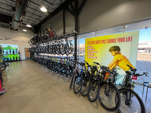 Bicycle Store «Bike Barn - Westchase», reviews and photos, 11105 Westheimer Rd, Houston, TX 77042, USA
