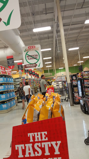 Grocery Store «H-E-B Grocery», reviews and photos, 209 N Texas Ave, Mercedes, TX 78570, USA