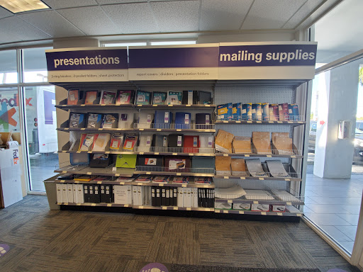 Print Shop «FedEx Office Print & Ship Center», reviews and photos, 1450 NW 87th Ave, Doral, FL 33172, USA