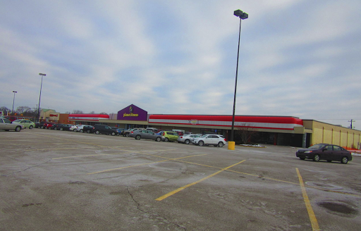 Shopping Mall «Southgate Shopping Center», reviews and photos, 13545 Eureka Rd, Southgate, MI 48195, USA