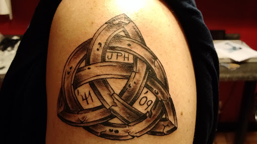 Tattoo Shop «A Thin Line Tattoo», reviews and photos, 9 E Wilson St, Batavia, IL 60510, USA