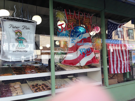 Donut Shop «Peter Pan Donut & Pastry Shop», reviews and photos, 727 Manhattan Ave, Brooklyn, NY 11222, USA