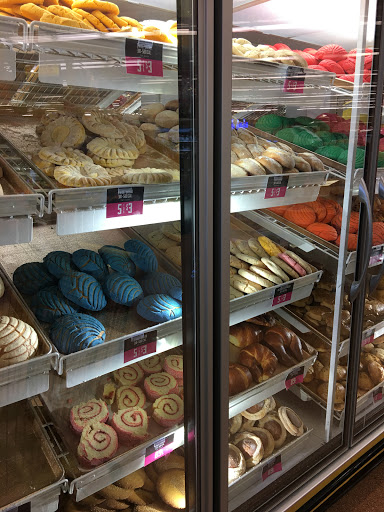 Grocery Store «Northgate Gonzalez Markets», reviews and photos, 10801 Prairie Ave, Inglewood, CA 90303, USA