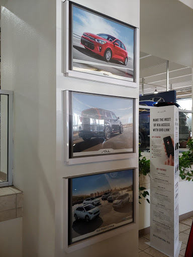 Car Dealer «World Car Kia South», reviews and photos, 7915 Interstate 35 Access Rd, San Antonio, TX 78224, USA