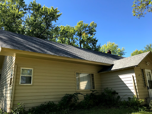 Lonestar roofing in Wahpeton, North Dakota