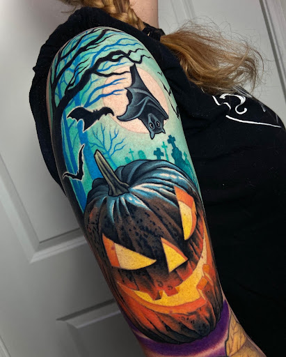 Tattoo Shop «Stay True Tattoo», reviews and photos, 7292 Mentor Ave, Mentor, OH 44060, USA
