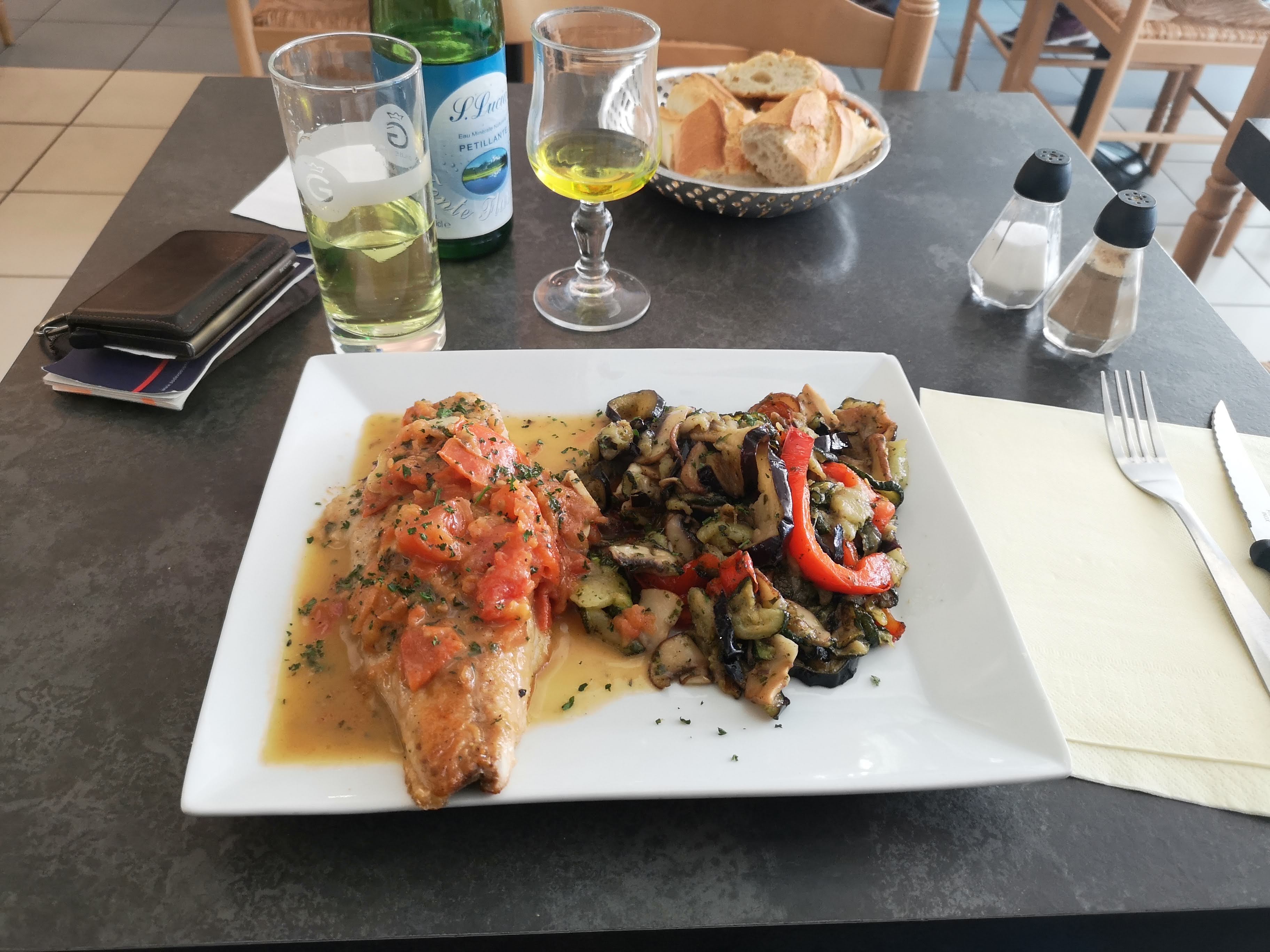 Photo n° 6 de l'avis de Samir.a fait le 26/04/2019 à 13:01