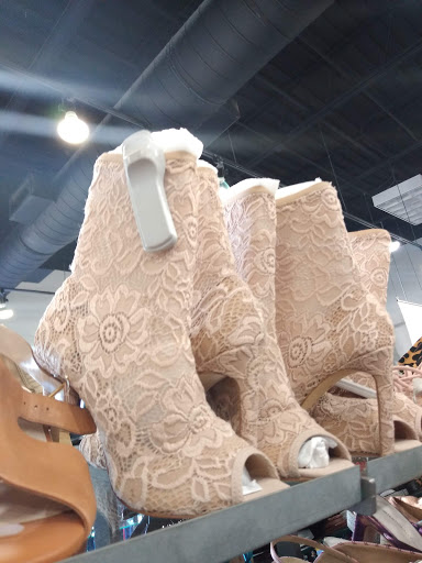 Used Clothing Store «Uptown Cheapskate», reviews and photos, 11255 Huebner Rd #205, San Antonio, TX 78230, USA