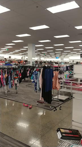 Department Store «Nordstrom Rack East Bay Bridge Shopping Center», reviews and photos, 3839 Emery St, Emeryville, CA 94608, USA