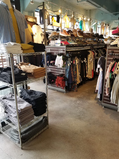 Clothing Store «Uptown Cheapskate», reviews and photos, 353 W 200 S, Salt Lake City, UT 84102, USA