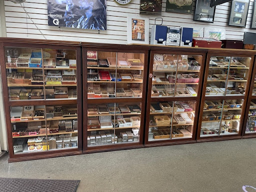 Tobacco Shop «Tobacco Plus», reviews and photos, 20467 Old Cutler Rd, Cutler Bay, FL 33189, USA