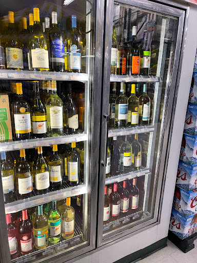 Liquor Store «Connecticut Beverage Mart», reviews and photos, 955 Washington St, Middletown, CT 06457, USA