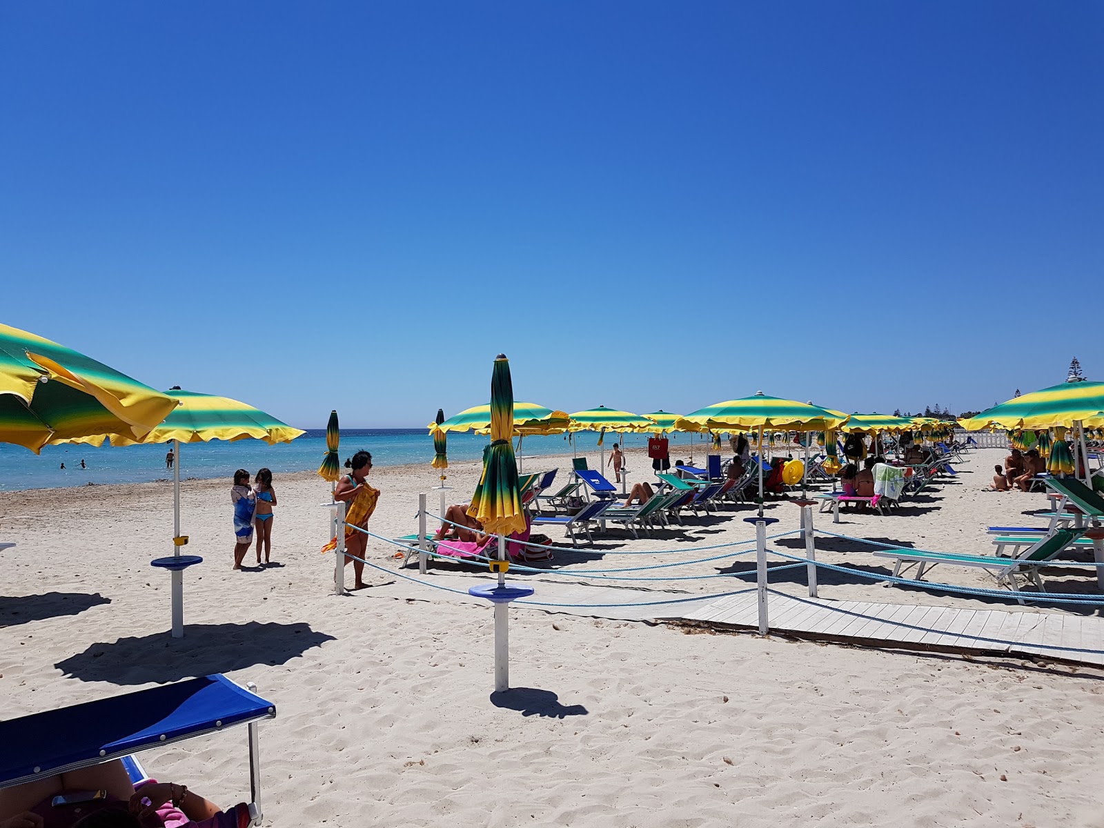 Foto de Praia de Lido - lugar popular entre os apreciadores de relaxamento