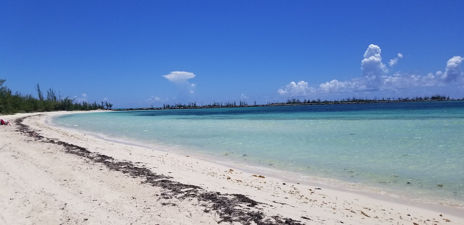 Foto van Fortune beach met helder fijn zand oppervlakte