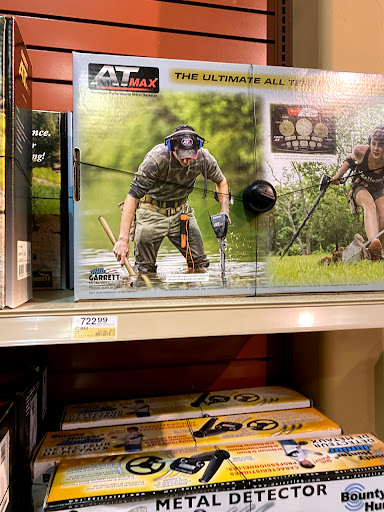 Clothing Store «Nike Factory Store», reviews and photos, 4760 Baldwin Rd M125, Auburn Hills, MI 48326, USA