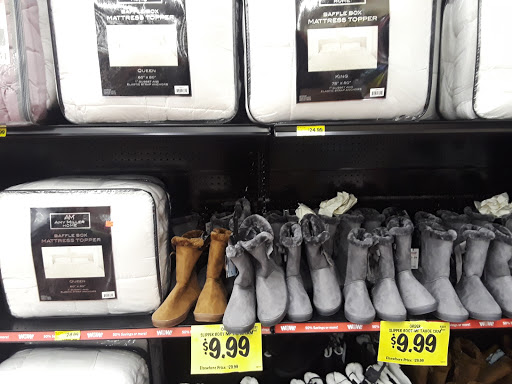 Grocery Store «Grocery Outlet Bargain Market», reviews and photos, 1535 S Novato Blvd, Novato, CA 94947, USA