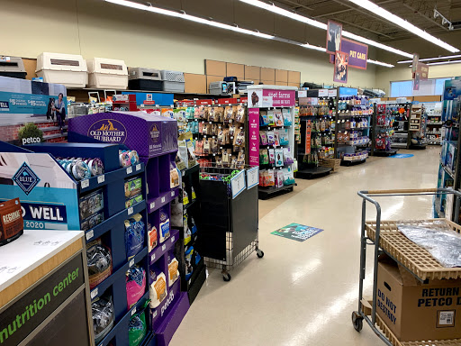 Pet Supply Store «Petco Animal Supplies», reviews and photos, 390 Universal Dr N, North Haven, CT 06473, USA