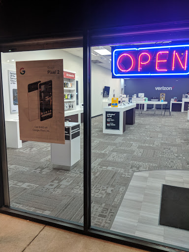 Cell Phone Store «Verizon Authorized Retailer - A Wireless», reviews and photos, 7464 Winchester Rd #109, Memphis, TN 38125, USA