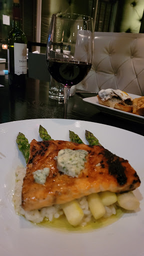 American Restaurant «Grand Street Cafe», reviews and photos, 4740 Grand Ave, Kansas City, MO 64112, USA