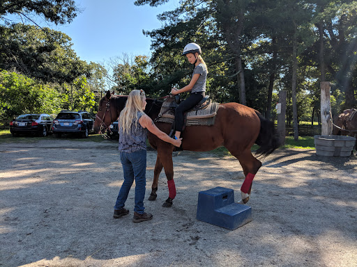 Tourist Attraction «C and L Stables», reviews and photos, 1095 Ives Rd, East Greenwich, RI 02818, USA
