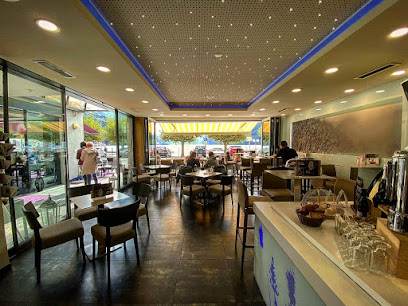 Belmondo Café Bar