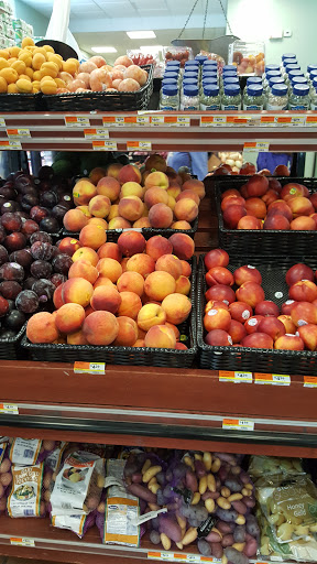 Grocery Store «Block Island Grocery», reviews and photos, 242 Ocean Ave, New Shoreham, RI 02807, USA