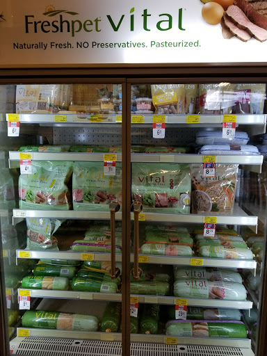 Pet Supply Store «PetSmart», reviews and photos, 620 N West End Blvd, Quakertown, PA 18951, USA