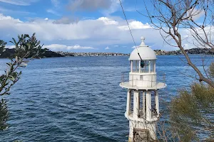 Robertsons Point Lighthouse image