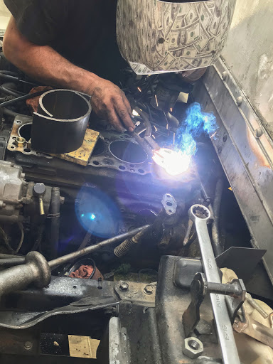 Mechanic «L&T Complete Auto Repair», reviews and photos, 2692 Main St, Riverside, CA 92501, USA