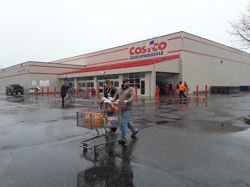 Warehouse store «Costco Wholesale», reviews and photos, 125 Beacon Dr, Holbrook, NY 11741, USA
