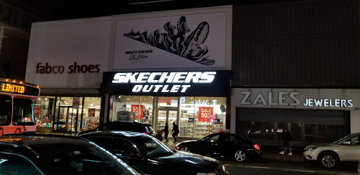 Shoe Store «SKECHERS Factory Outlet», reviews and photos, 163-11 Jamaica Ave, Jamaica, NY 11432, USA