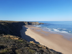 Praia do Medo da Fonte Santa'in fotoğrafı doğal alan içinde bulunmaktadır