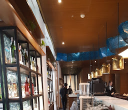 100 Eatery & Bar photo