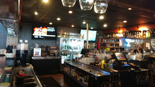 American Restaurant «The Garage Pub & Grill», reviews and photos, 308 4th St, Columbus, IN 47201, USA