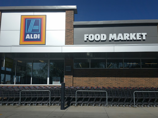 Supermarket «ALDI», reviews and photos, 726 W South St, Freeport, IL 61032, USA