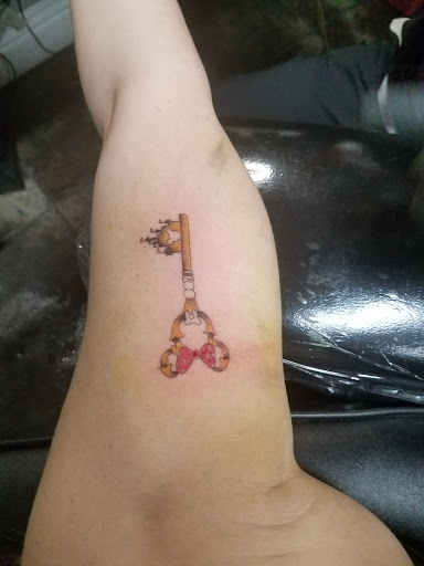 Tattoo Shop «Glendale Ink Tattoo Shop», reviews and photos, 6310 San Fernando Rd, Glendale, CA 91201, USA