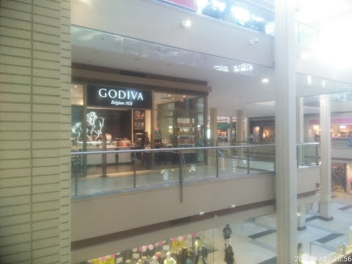 Shopping Mall «Newport Centre», reviews and photos, 30 Mall Dr W, Jersey City, NJ 07310, USA