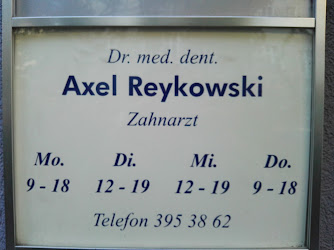 Herr Dr. Axel Reykowski